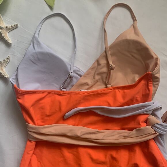 ⭐️TRI Colour Wrap Cut Out Swimsuit⭐️ - Picture 7 of 8